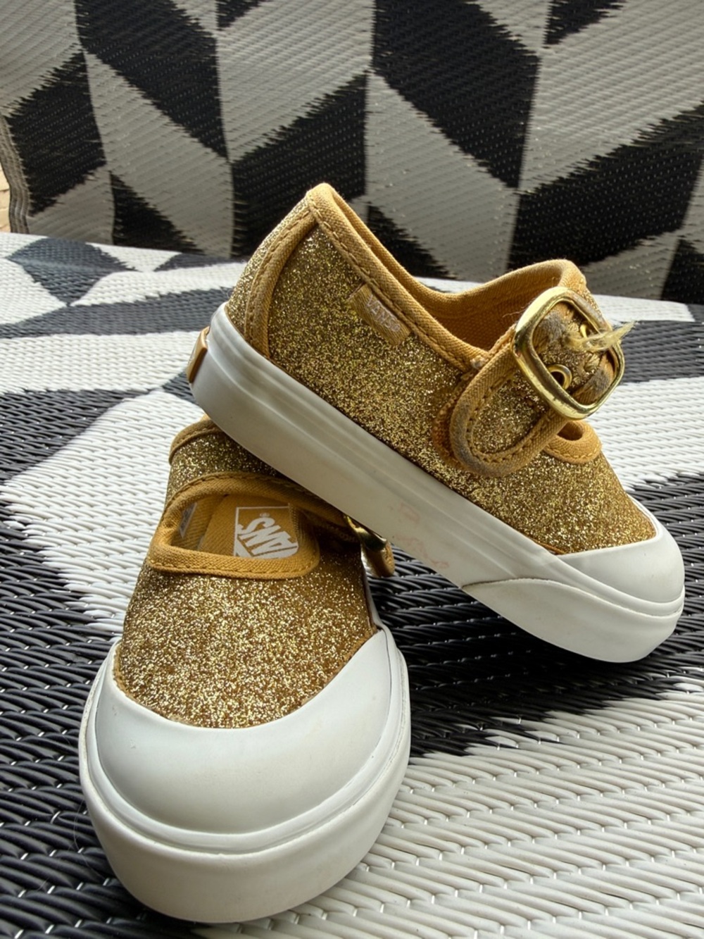 Vans Kids Glitter Strap Sneaker - Gold Glitter
